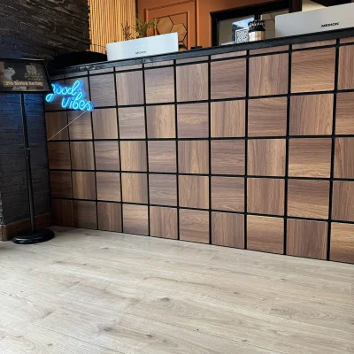 Panneaux acoustiques carrés - Bois de chêne foncé