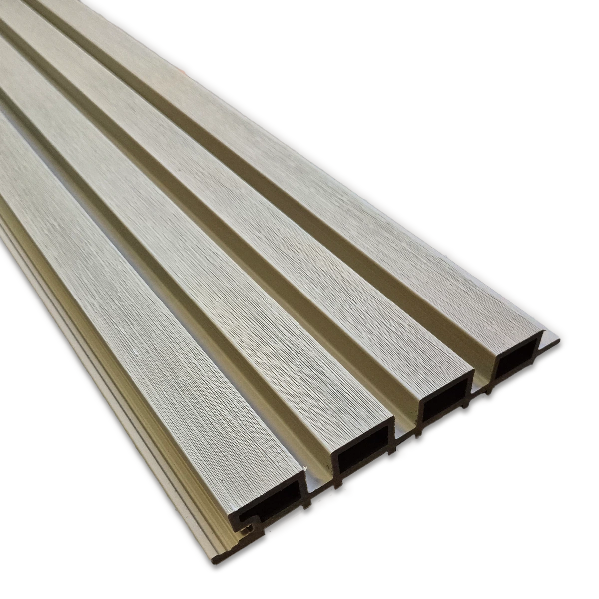 WPC_LightWalnut04 Plastic facade panels in light walnut with fine wood grain texture